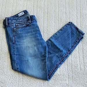 Gap 1969 crop distressed Jeans